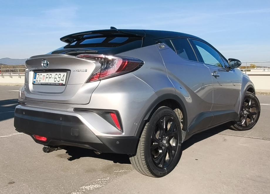 Toyota C-HR 1,8 Hybrid Dynamic***AKCIJA**, fotografija 7