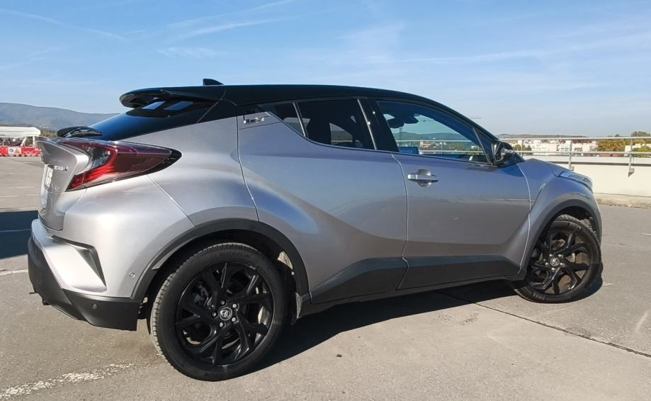 Toyota C-HR 1,8 Hybrid Dynamic***AKCIJA**, fotografija 6
