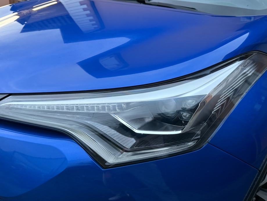 TOYOTA C-HR 1.8 HYBRID•FULL LED•KAMERA•PDC•18COL•KOŽA•JBL•SERVISNA•, fotografija 3