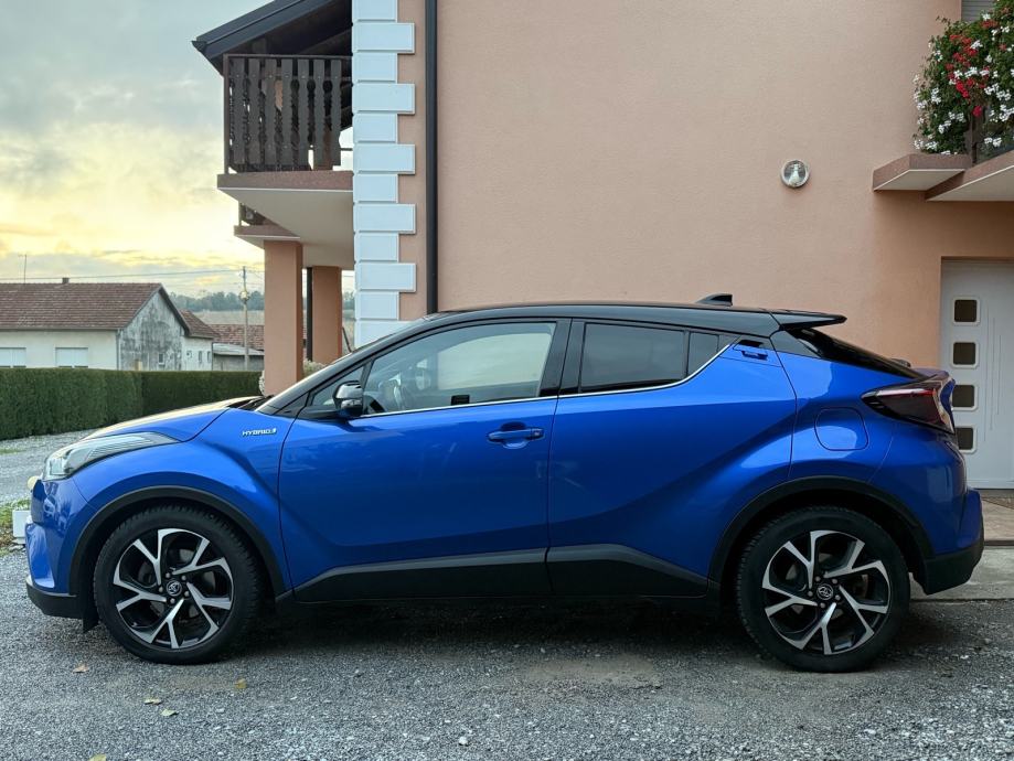 TOYOTA C-HR 1.8 HYBRID•FULL LED•KAMERA•PDC•18COL•KOŽA•JBL•SERVISNA•, fotografija 5