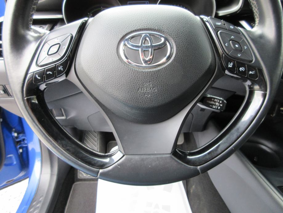 TOYOTA C-HR 1.8 HYBRID KAMERA,TEMPOMAT,LED,EL.PAKET,ALU 17 !!!, fotografija 18