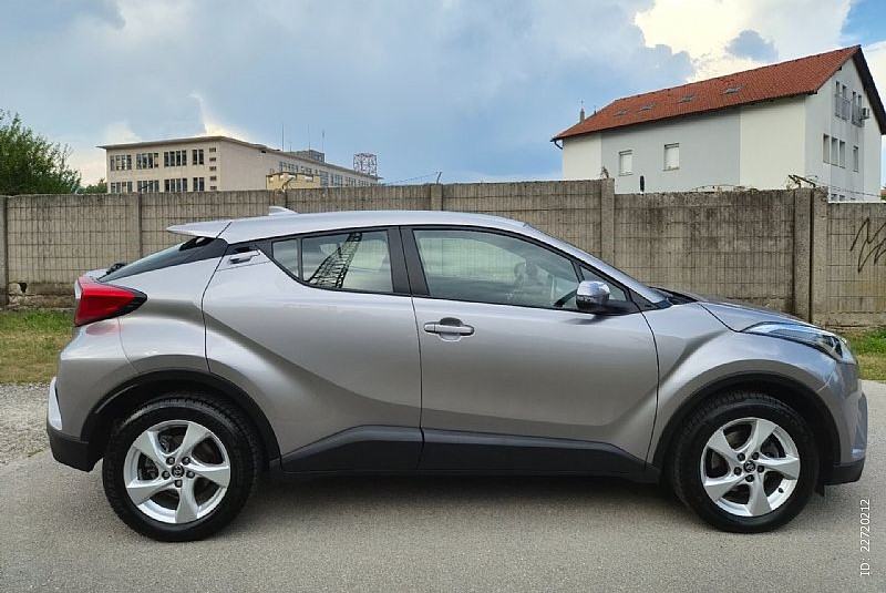 Toyota C-HR 1,8 VVT-i 72000 km, fotografija 8