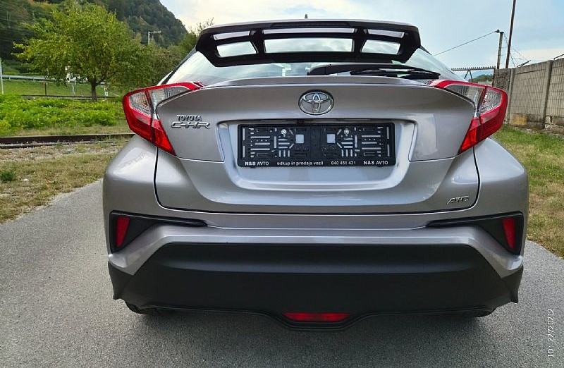 Toyota C-HR 1,8 VVT-i 72000 km, fotografija 9