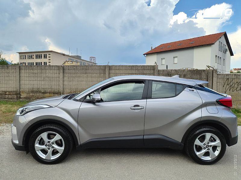 Toyota C-HR 1,8 VVT-i 72000 km, fotografija 12