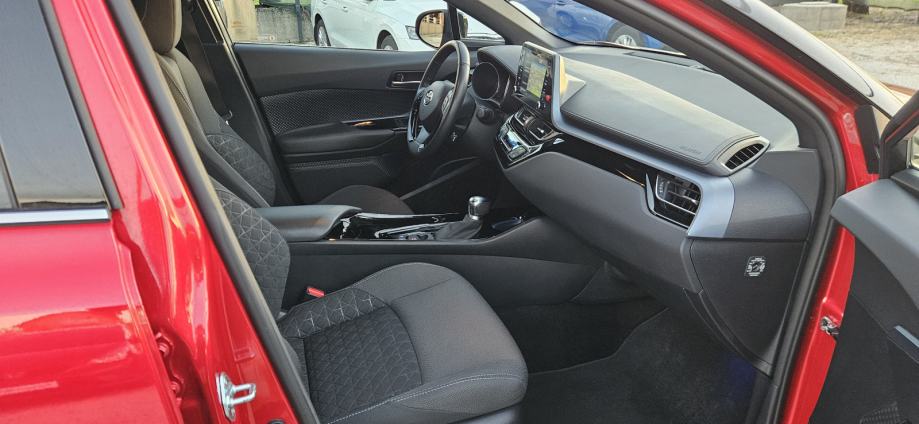 Toyota C-HR 2,0 135kWt Full Oprema ***AKCIJA ***, fotografija 19