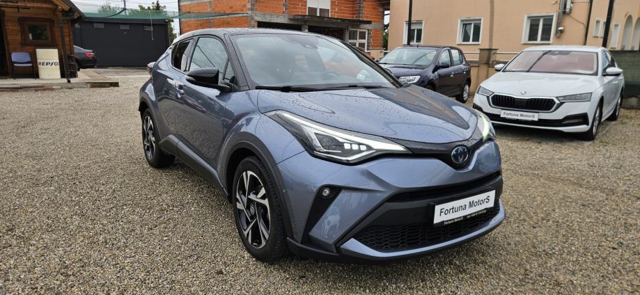 Toyota C-HR 2.0 135kWt * Kamera* Android Apple * FUL OPREMA, fotografija 3