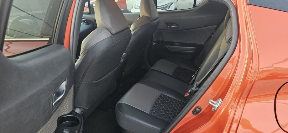 Toyota C-HR 2.0 135kWt * Kamera* JBL * Full Oprema, fotografija 14