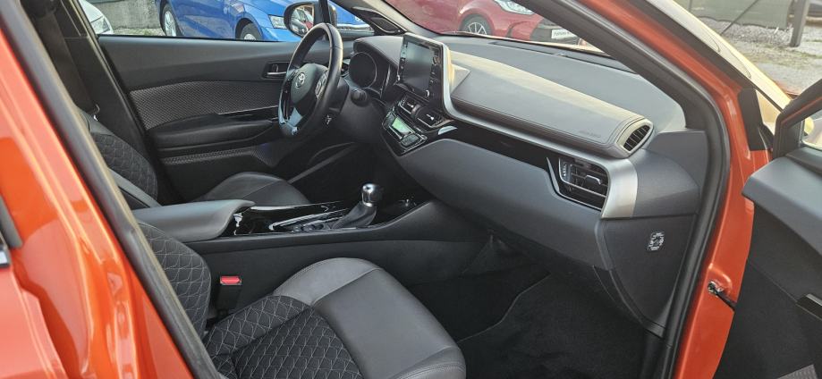 Toyota C-HR 2.0 135kWt * Kamera* JBL * Full Oprema, fotografija 17