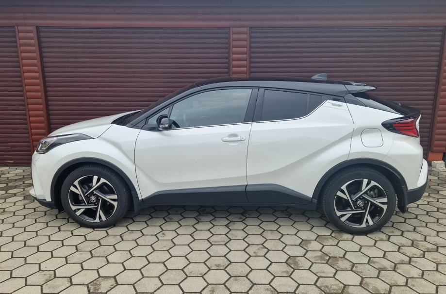Toyota C-HR 2.0 Hybrid 184 KS | 2022. | 40.000 km | C-LUB | Bi-Tone, fotografija 3