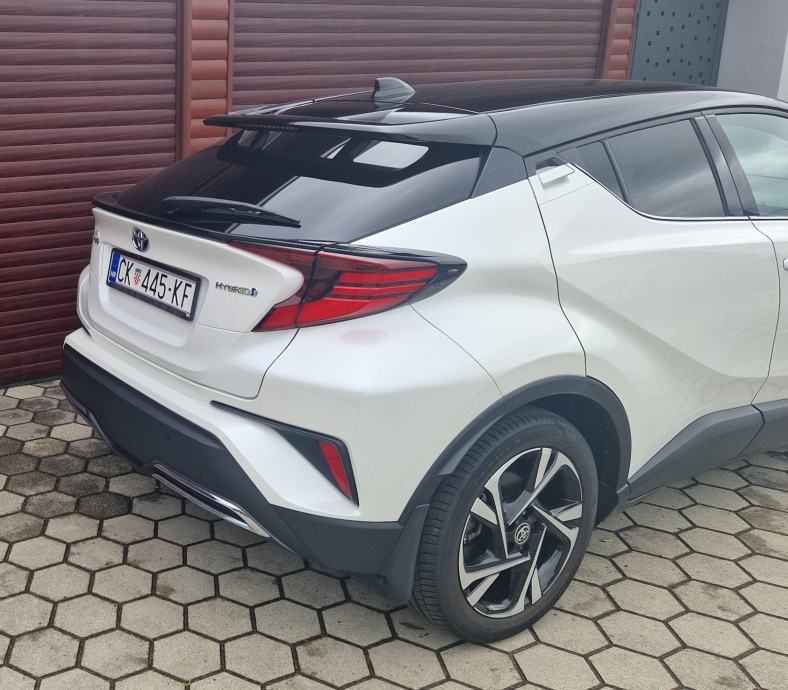 Toyota C-HR 2.0 Hybrid 184 KS | 2022. | 40.000 km | C-LUB | Bi-Tone, fotografija 4