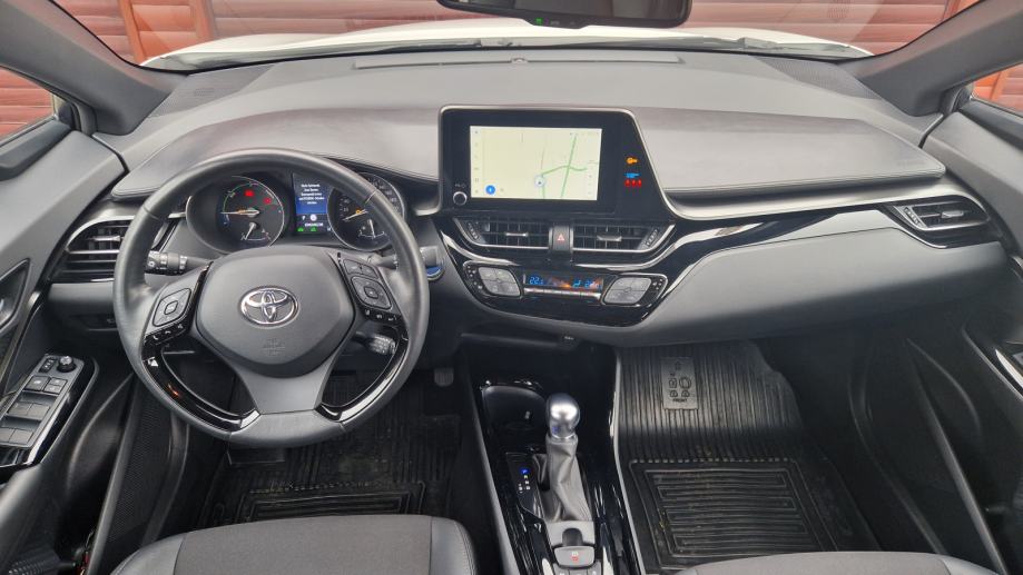 Toyota C-HR 2.0 Hybrid 184 KS | 2022. | 40.000 km | C-LUB | Bi-Tone, fotografija 8