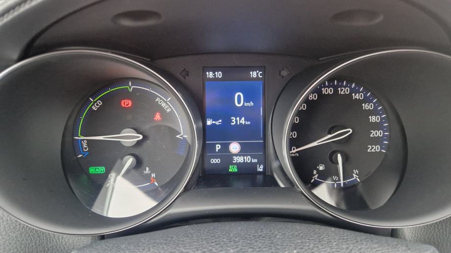 Toyota C-HR 2.0 Hybrid 184 KS | 2022. | 40.000 km | C-LUB | Bi-Tone, fotografija 10