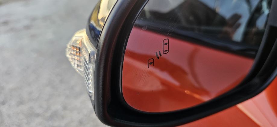 Toyota C-HR 2.0 GR SPORT 135kWt * Kamera* JBL * Full Oprema, fotografija 9