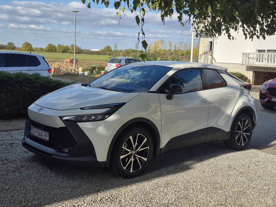 Toyota C-HR 2,0 Hybrid 1. vlasnik, fotografija 4