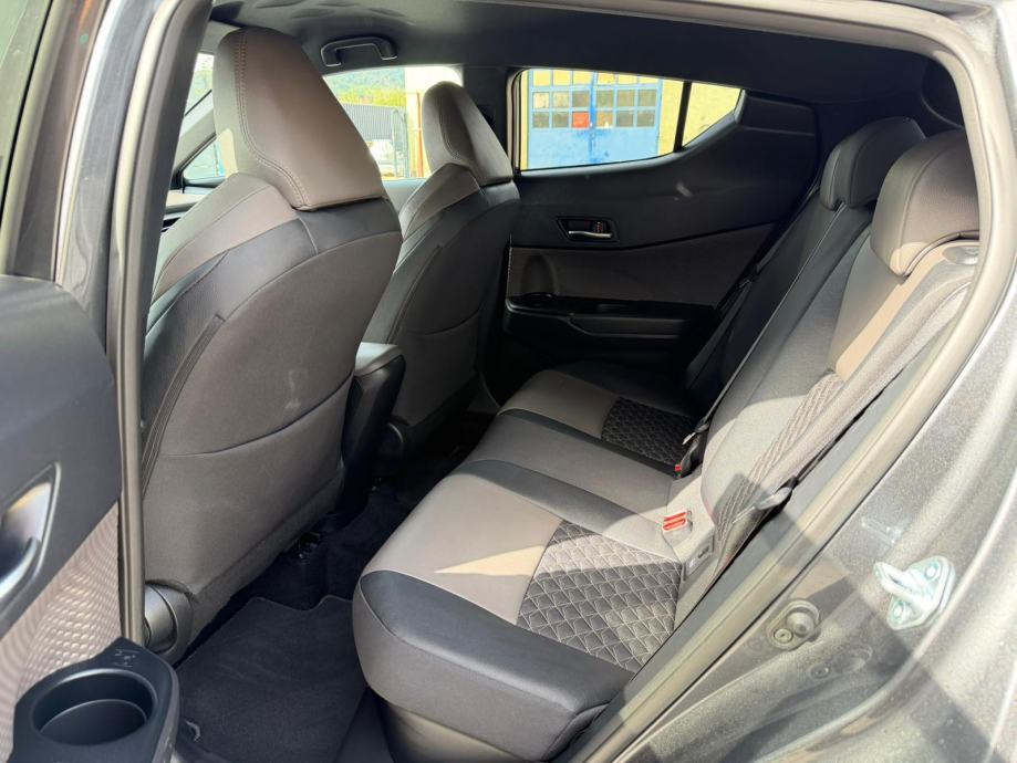 Toyota C-HR 2,0 HEV C-HIC, fotografija 11