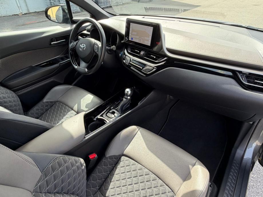 Toyota C-HR 2,0 HEV C-HIC, fotografija 16