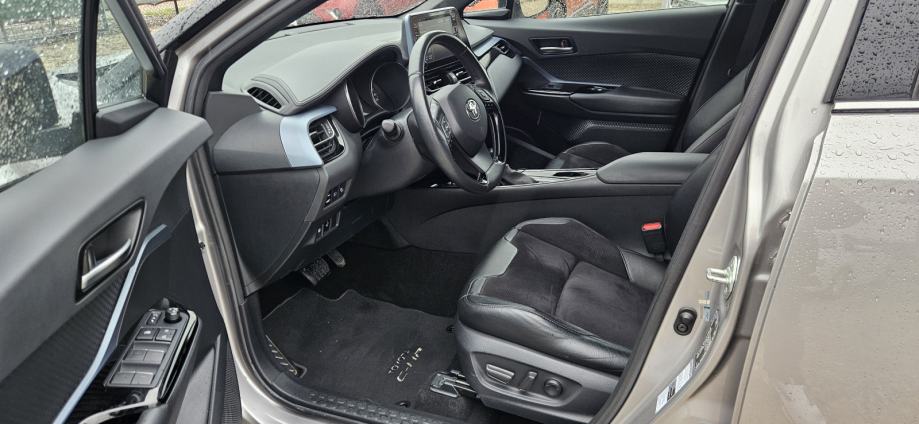 Toyota C-HR 2.0 HYBRID 135kWt FULL OPREMA ***AKCIJA ***, fotografija 11