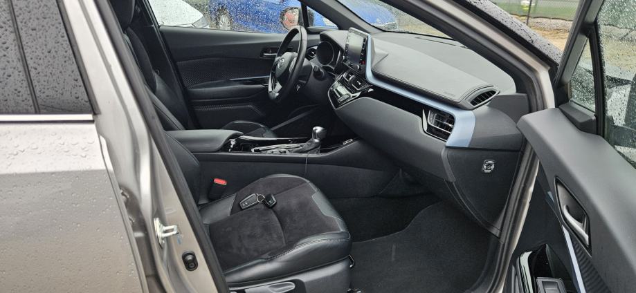 Toyota C-HR 2.0 HYBRID 135kWt FULL OPREMA ***AKCIJA ***, fotografija 16