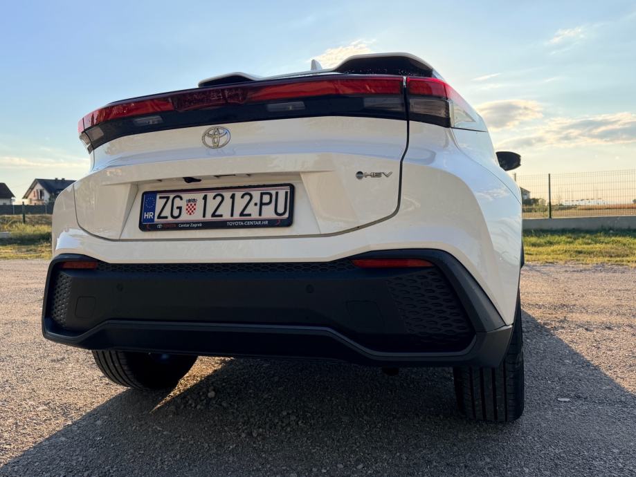 Toyota C-HR, HEV 1,8, C-OOL, HR, 1. vlasnik, reg. godinu dana, fotografija 6
