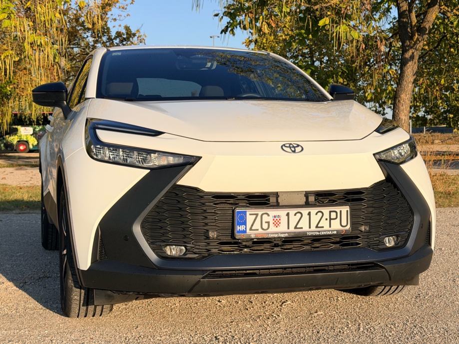 Toyota C-HR, HEV 1,8, C-OOL, HR, 1. vlasnik, reg. godinu dana, fotografija 2