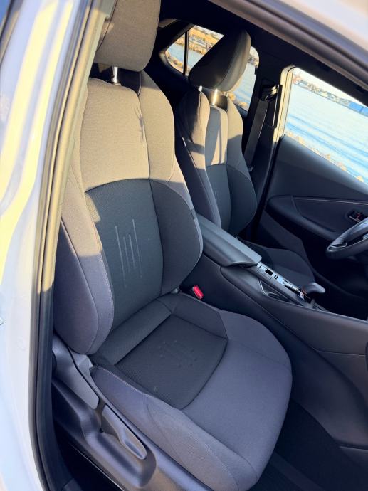 Toyota C-HR, HEV 1,8, C-OOL, HR, 1. vlasnik, reg. godinu dana, fotografija 14