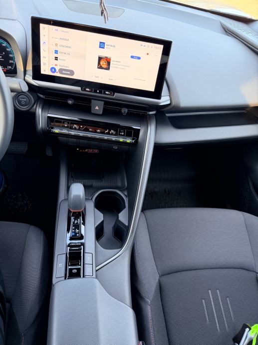 Toyota C-HR, HEV 1,8, C-OOL, HR, 1. vlasnik, reg. godinu dana, fotografija 12