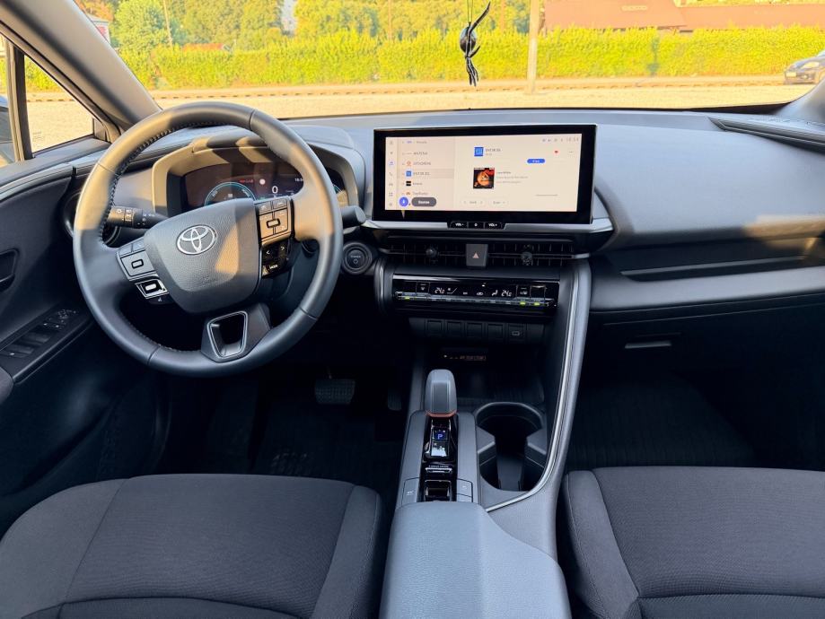 Toyota C-HR, HEV 1,8, C-OOL, HR, 1. vlasnik, reg. godinu dana, fotografija 10