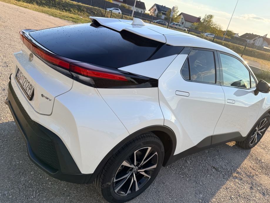 Toyota C-HR, HEV 1,8, C-OOL, HR, 1. vlasnik, reg. godinu dana, fotografija 5