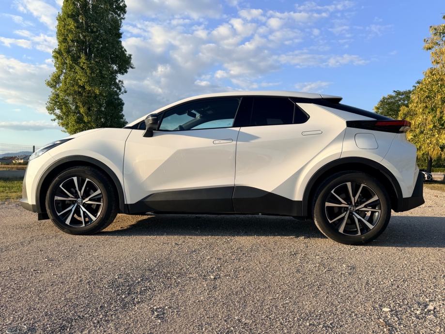 Toyota C-HR, HEV 1,8, C-OOL, HR, 1. vlasnik, reg. godinu dana, fotografija 8