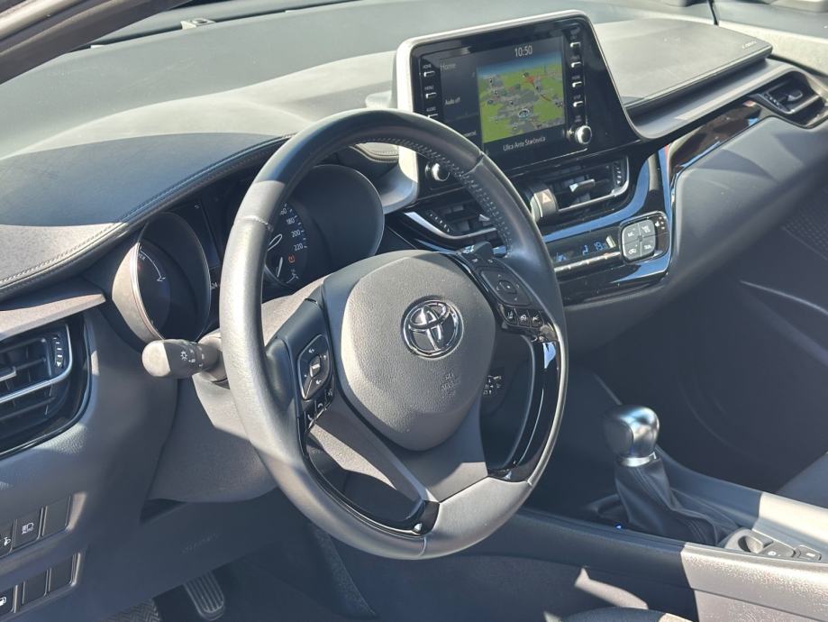 Toyota C-HR Hybrid 1,8 C-HIC | Tvorničko Jamstvo, fotografija 6