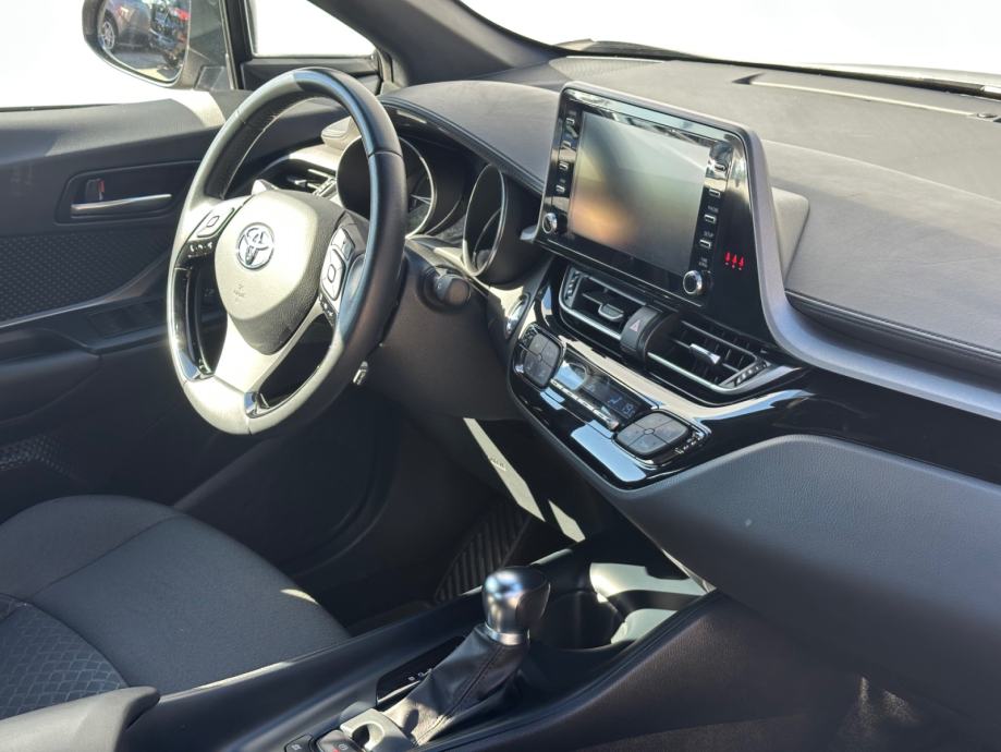 Toyota C-HR Hybrid 1,8 C-HIC | Tvorničko Jamstvo, fotografija 9