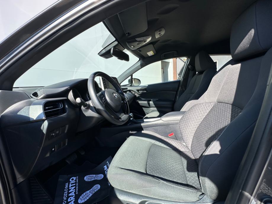 Toyota C-HR Hybrid 1,8 C-HIC | Tvorničko Jamstvo, fotografija 12