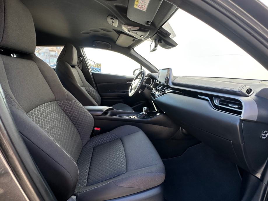 Toyota C-HR Hybrid 1,8 C-HIC | Tvorničko Jamstvo, fotografija 14