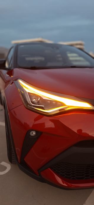 Toyota CH-R 2020 1.8 Automatik, fotografija 11