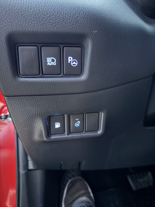 Toyota CH-R 2020 1.8 Automatik, fotografija 17