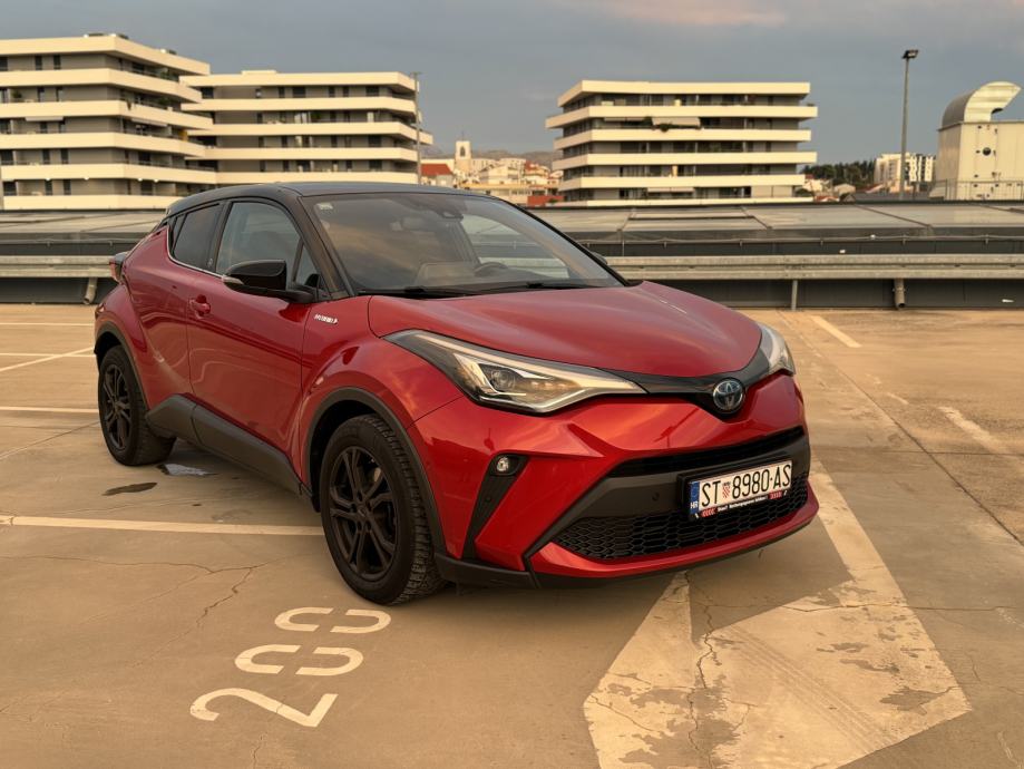 Toyota CH-R 2020 1.8 Automatik, fotografija 2