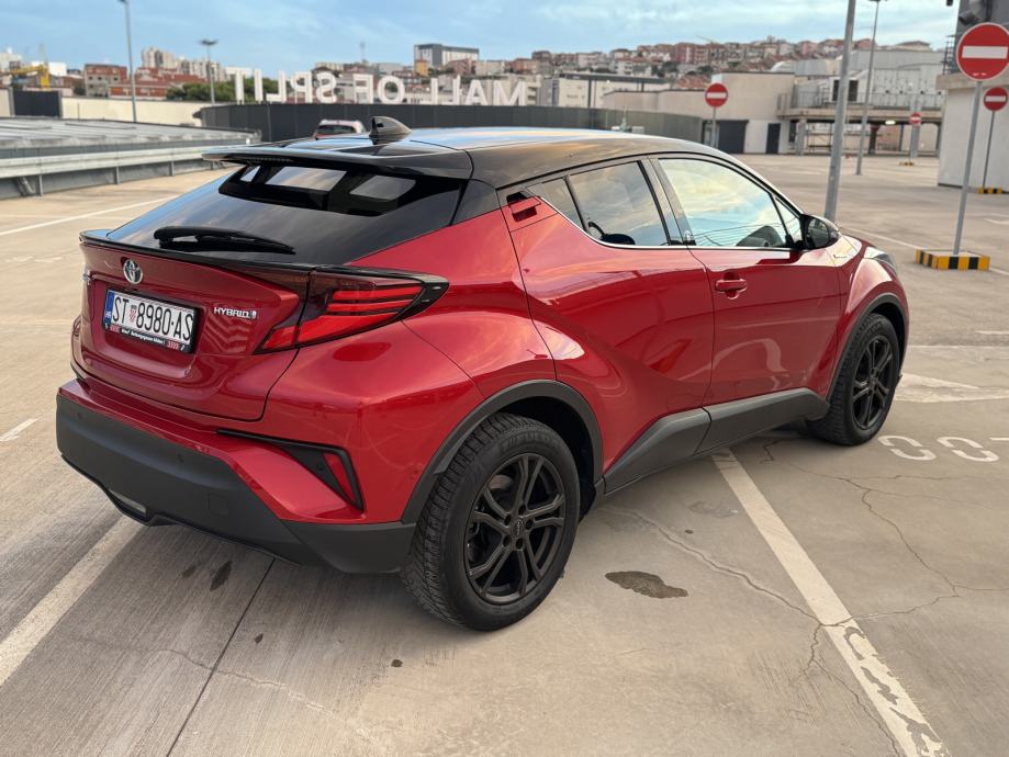 Toyota CH-R 2020 1.8 Automatik, fotografija 7