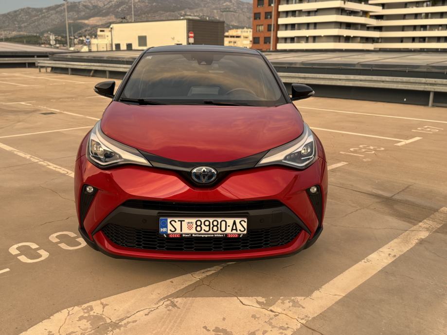 Toyota CH-R 2020 1.8 Automatik, fotografija 3