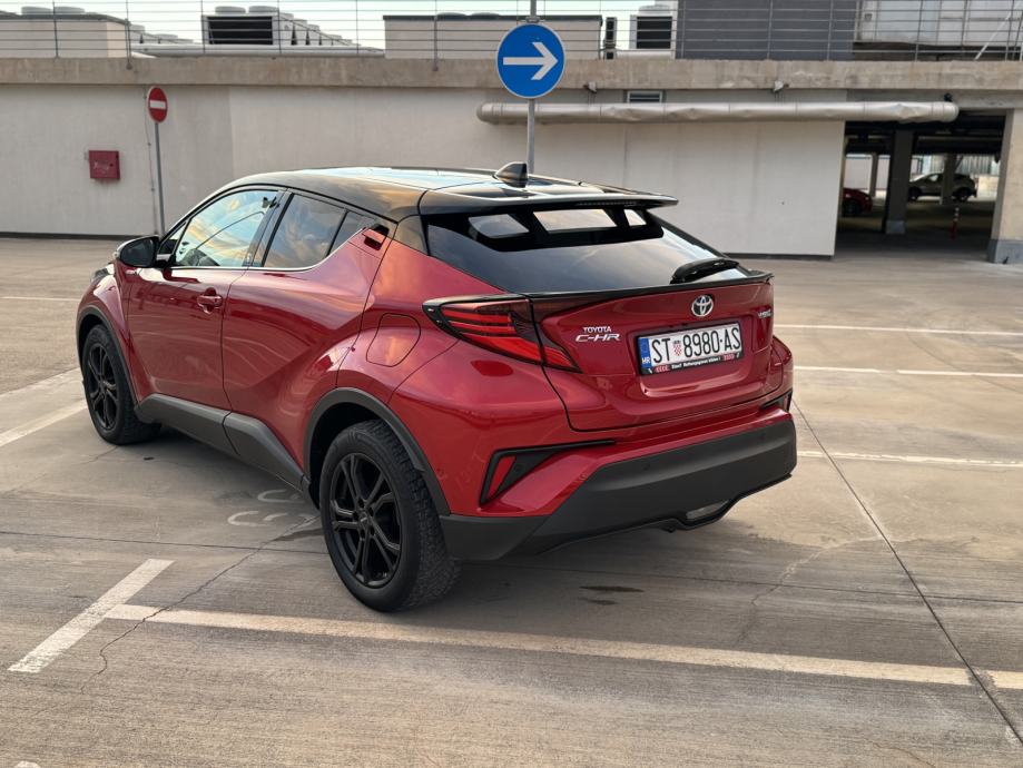 Toyota CH-R 2020 1.8 Automatik, fotografija 6