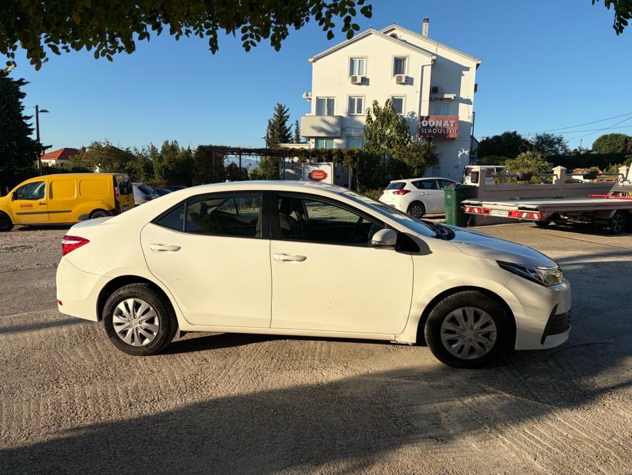 Toyota Corolla 1.4 D-4D, fotografija 3