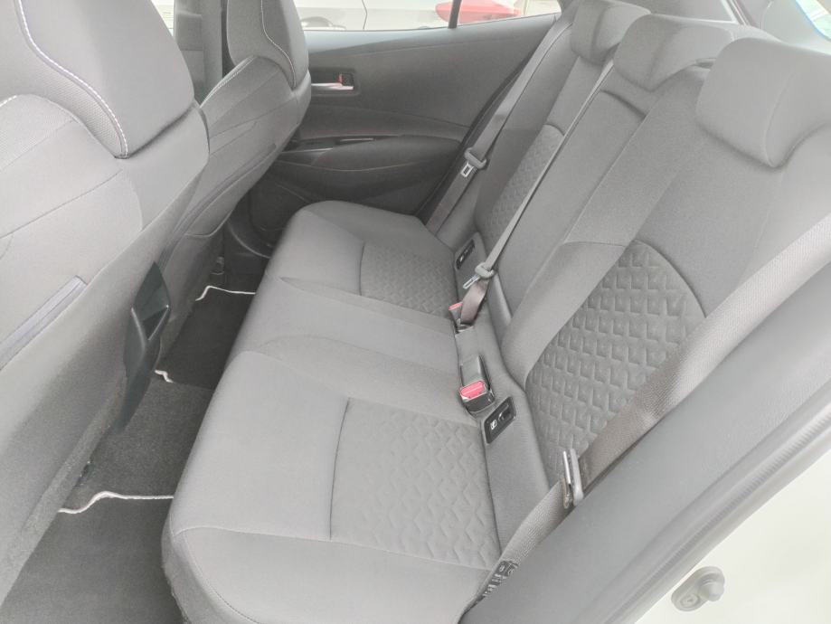 Toyota Corolla 1,8 Hybrid, 4 GOD. GARANCIJE, EL. SERVISNA, TOP STANJE, fotografija 12