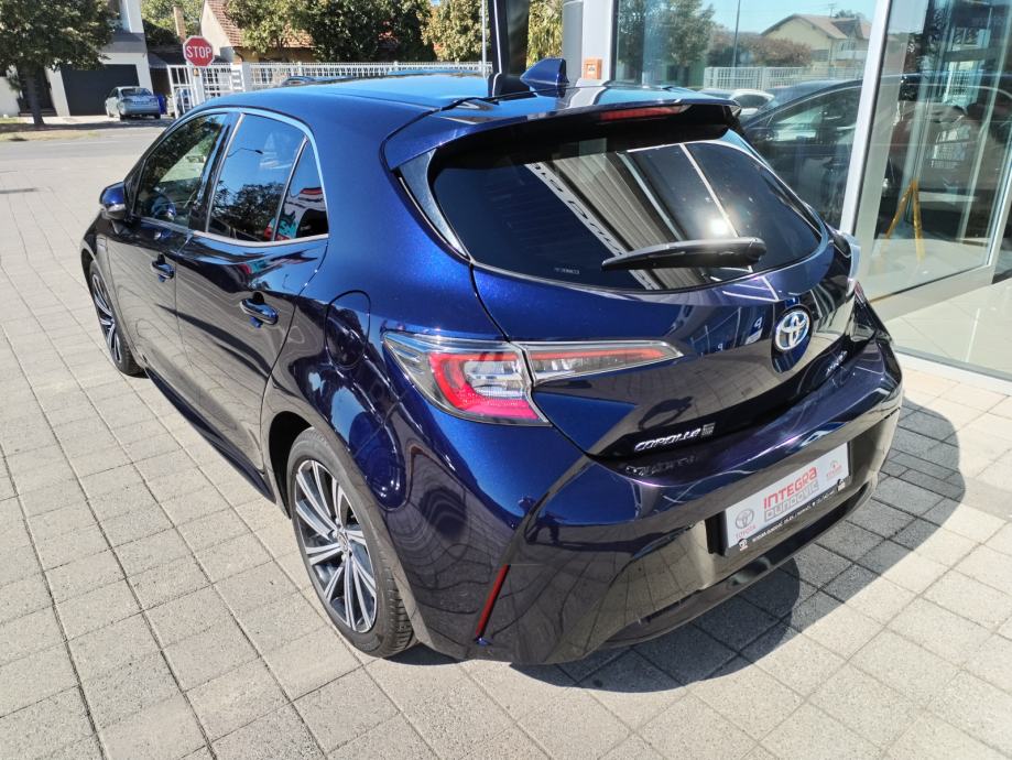 Toyota Corolla 1,8 Hybrid, 5 GOD. GARANCIJE, TOP STANJE, fotografija 7