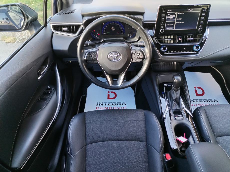 Toyota Corolla 1,8 Hybrid, 5 GOD. GARANCIJE, TOP STANJE, fotografija 10