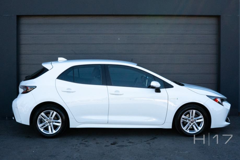 Toyota Corolla 1,8 Hybrid, SOL, CVT, nema prijenosa, pogled izvana - slika 3
