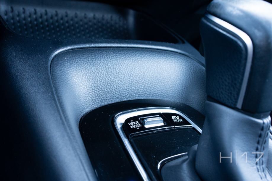 Toyota Corolla 1,8 Hybrid, SOL, CVT, nema prijenosa, fotografija 13