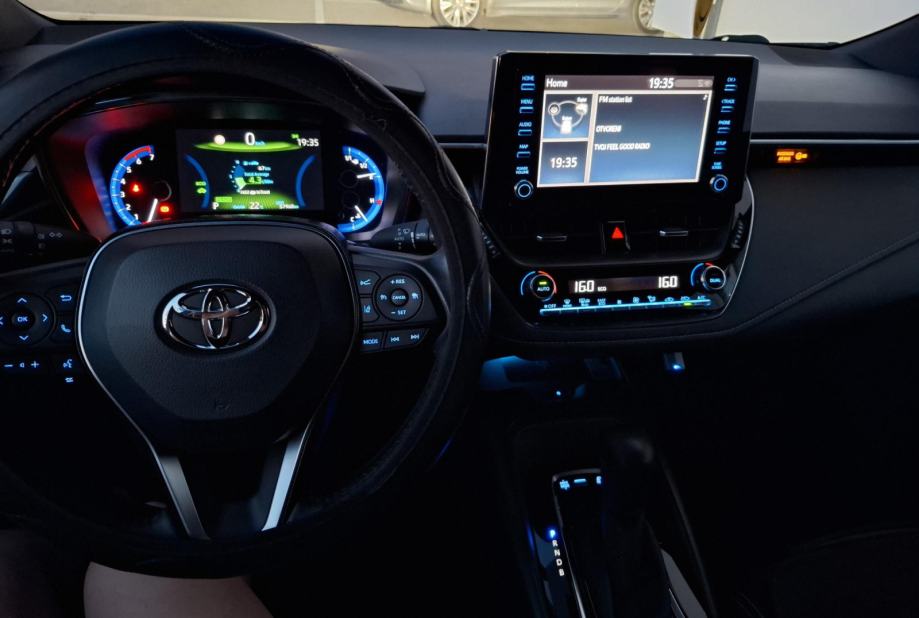 Toyota Corolla 1.8 Hybrid Style, JAMSTVO DO 2031, Kupljen u HR, fotografija 10
