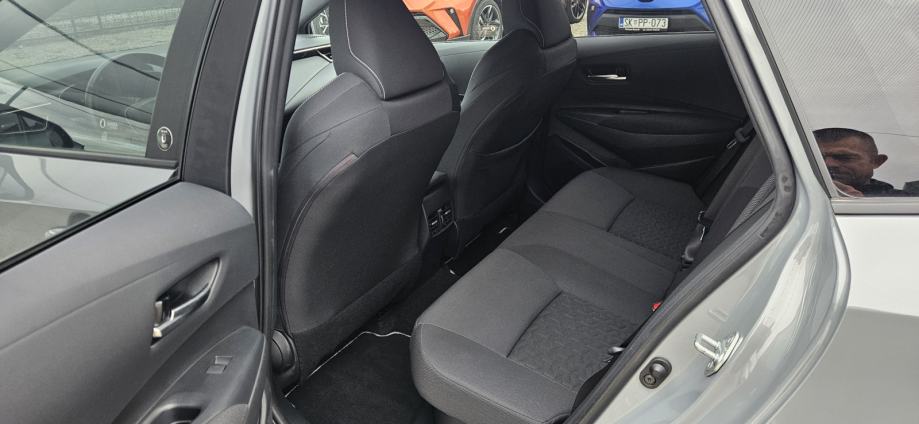 Toyota Corolla 2.0 135kWt FULL OPREMA ***AKCIJA ***, fotografija 16