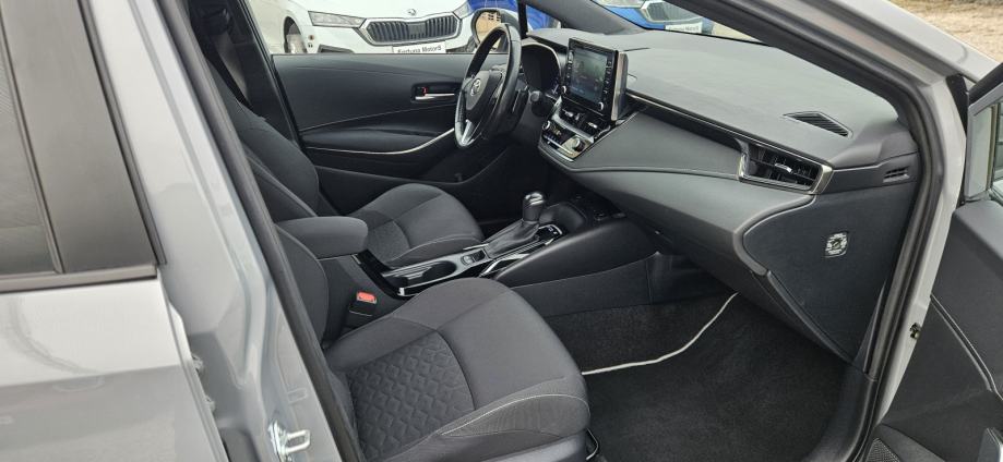 Toyota Corolla 2.0 135kWt FULL OPREMA ***AKCIJA ***, fotografija 19