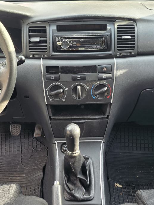 Toyota Corolla 2.0 D-4D, fotografija 8