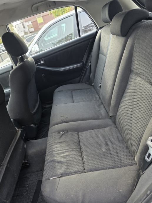 Toyota Corolla 2.0 D-4D, fotografija 12